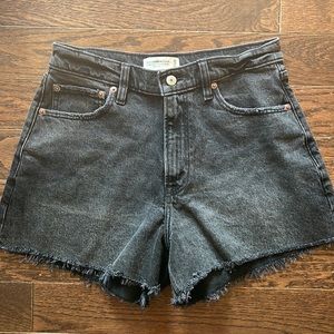 A&F Curve Love High Rise 90s Cut Off Shorts